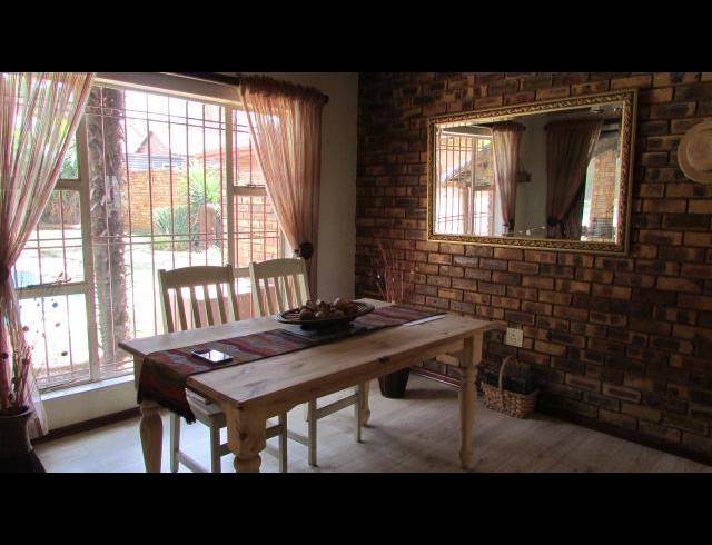 4 BEDROOM HOUSE FOR SALE IN MARAIS STEYN PARK